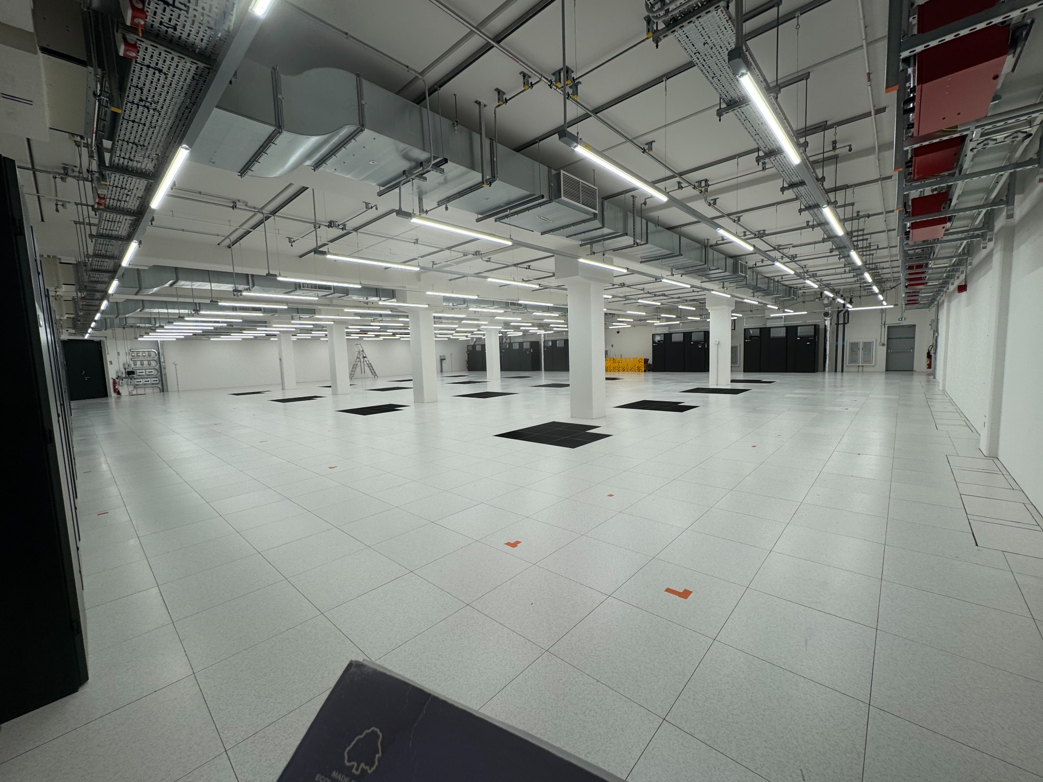 Data centre white space